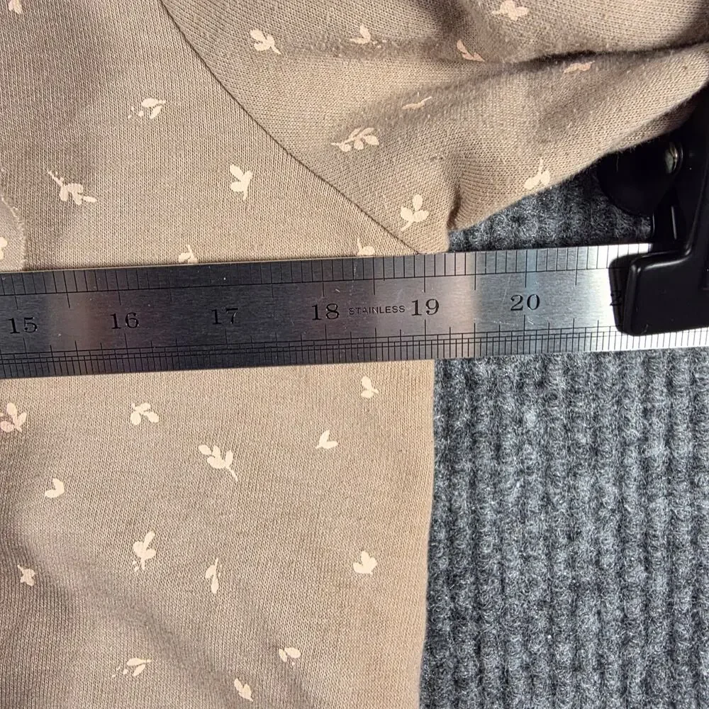LC‎ Lauren Conrad Ruffle Sweatshirt Floral Print Pullover Taupe M